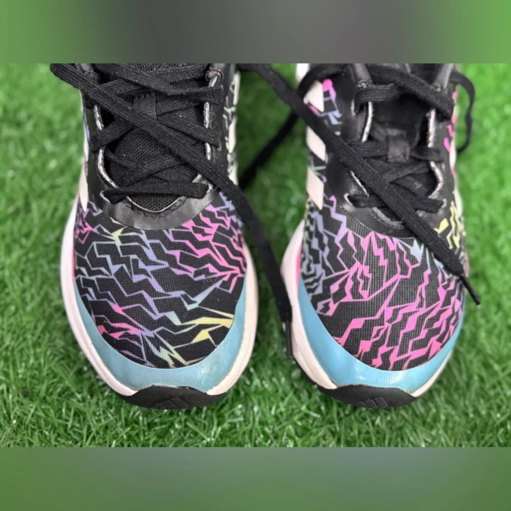 Adidas Women’s Black‎ and Multicolor Sneakers Size 3.5